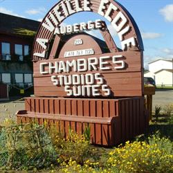 Auberge Internationale Sainte-Anne-des-Monts Inc, opening hours