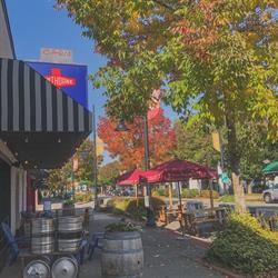 Hawthorne Beer Market & Bistro, Surrey, BC opening hours
