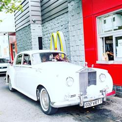 Antique Limo service, Montréal, QC opening hours