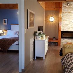Duck Pond Bed & Breakfast Cottage, Leamington, ON opening hours