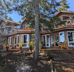 Timberlane Beach Resort, Black Creek, BC opening hours
