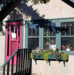 Bea's Blooms, Camrose, AB opening hours