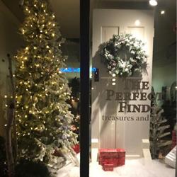 The Perfect Find, Moose Jaw, SK opening hours