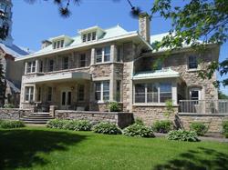 Manoir Chamberland, Montebello, QC opening hours