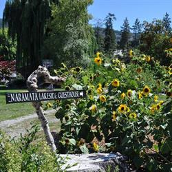 Naramata Lakeside Guesthouse, opening hours