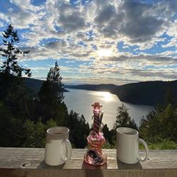 Lit Up Smoke and Vapour Accessories, Sooke, BC opening hours