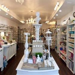 Glynda The Good Witch Cards & Cool Things, North Vancouver, BC opening hours