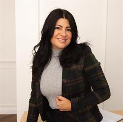 Daniela Calabretta, Woodbridge, ON opening hours