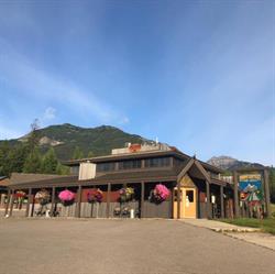 The Lamplighter Pub, Elkford, BC opening hours