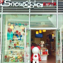 Snowggle Gifts Waterfront Store, Vancouver, BC opening hours