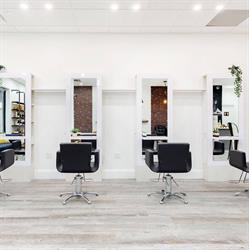The shop beauty Bar, Woodbridge, ON opening hours