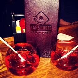 Lake House Bar & Grill, Toronto, ON opening hours