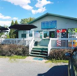 Casse-Croute Le Marsouin, Isle-aux-Coudres, QC opening hours