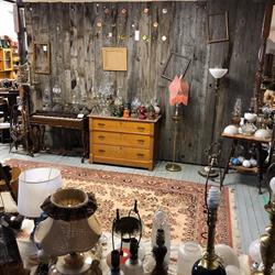 Pippin's Pickins, Chamberlain, SK opening hours