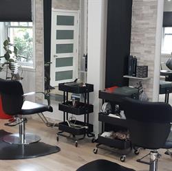 Salon de beauté Essenti'elle et lui, Greenfield Park, QC opening hours