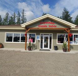 Resto Grande Vallée, Chertsey, QC opening hours