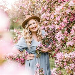 Samantha Jeanine, Photographer, Chilliwack, BC opening hours