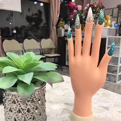 Phuong Hoa Nails, Winnipeg, MB opening hours
