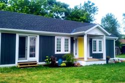 Yellow Door Cottage, Niagara on the Lake, ON opening hours