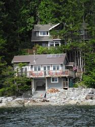 Stillwater Beach House Bed & Breakfast, Powell River, BC opening hours