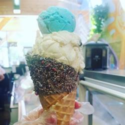 Ogo’s Ice Cream, Penticton, BC opening hours