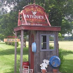 Hawk Vale Antiques and Old Stuff, Napanee, ON opening hours
