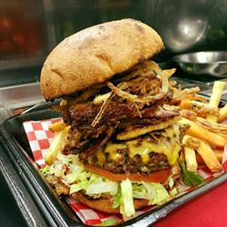 Maple Diner and Smokehouse, Wasaga Beach, ON opening hours