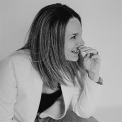 Cynthia Cusson Photographe, Bois-des-Filion, QC opening hours