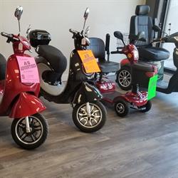 Westside Scooters and More, West Kelowna, BC opening hours