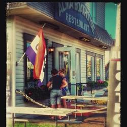 Alma Boathouse, opening hours