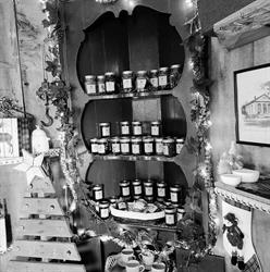 The Hen House Eatery and Gifts, Nanticoke, ON opening hours