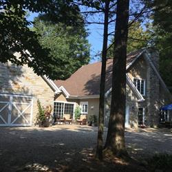 Gîte Woodland B&B, Hemmingford, QC opening hours