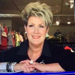 Good Bones Clothing Co., Sidney, BC opening hours