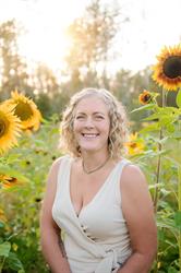 Crystal Clear Photography, Cumberland, BC opening hours