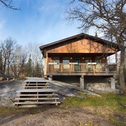 L'Eau Calme Resort, Pinawa, MB opening hours