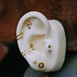 Helix Piercing, Okotoks, AB opening hours