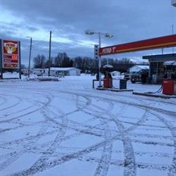 Petro-T, Mansfield, QC opening hours