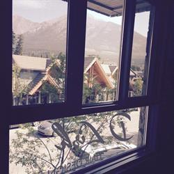 D'Lish Hair Design, Canmore, AB opening hours