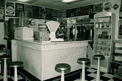 B. Fritshaw Antiques, Vineland Station, ON opening hours