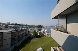 Moberly Apartments, Vancouver, BC opening hours