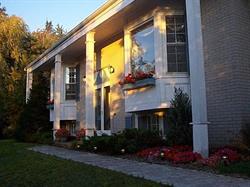 Blue Shutters Accommodations, Wolfville, NS opening hours
