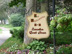 Les Diplomates B & B Executive Guest House, Waterloo, ON opening hours