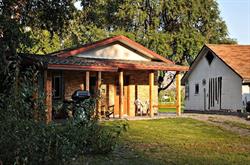 Elm Tree Farm Bed & Breakfast, Oliver, BC opening hours