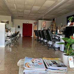 Queen Nails, Belleville, ON opening hours