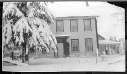 Dickinson House, Manotick, ON opening hours