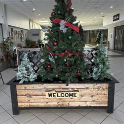 Stettler Mall, opening hours