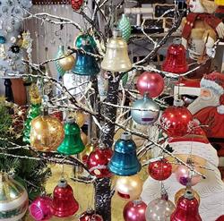 Decades Past Collectables, Annapolis Royal, NS opening hours