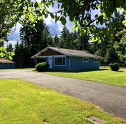 Salty Breeze Cottages at Stories Beach, Campbell River, BC opening hours