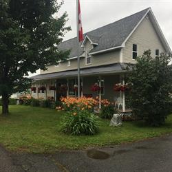 Riverside Retreat Grafton - Bed and Breakfast, opening hours
