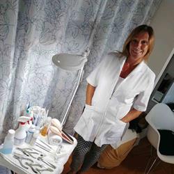Nancy Demers technicienne en pose d'ongles et hygiéniste en soins de pieds, Pointe-Calumet, QC opening hours